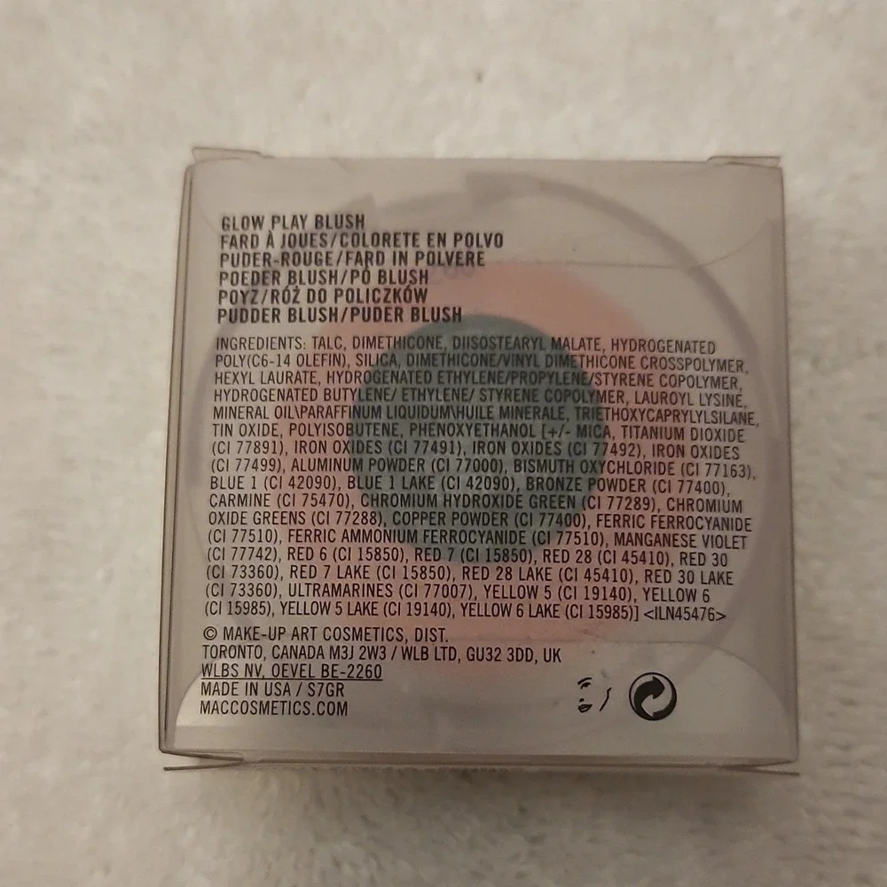 M·A·C Glow‎ Play Blush 0.25 oz / 7.3 g Single
